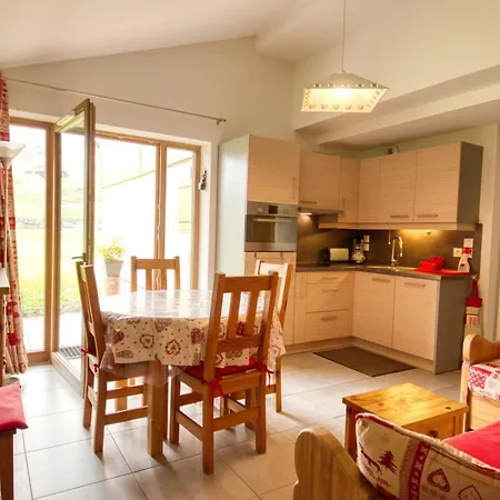 Appartement à Morillon, Proche Du Et Navette, Avec Terrasse Et équipements Modernes - Fr-1-642-88 *